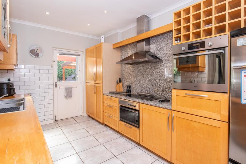 5 Bedroom Property for Sale in Meadowridge Western Cape